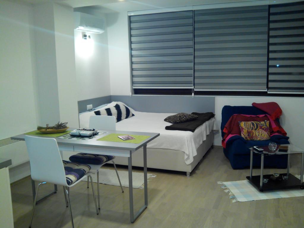 Dea'S Studio Apartment Sarajevo Room photo